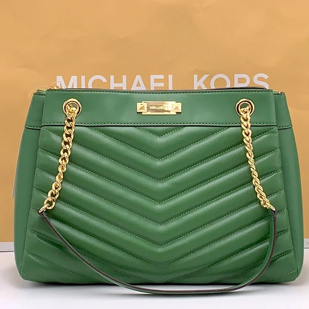 MICHAEL KORS
Whitney Medium Chain Shoulder Quilted Tote Bag Fern Green color - Picture 3 of 16